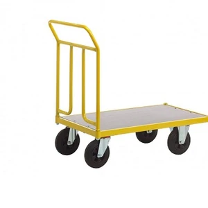 Lagervagn med plyfaflak